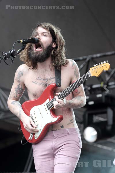 BIFFY CLYRO - 2011-08-26 - SAINT CLOUD - Domaine National - Scene de la Cascade - Simon Alexander Neil